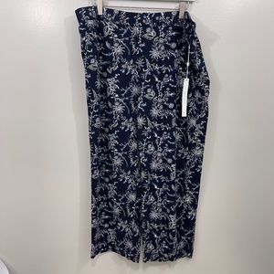 Caslon Blue Floral Pants L NWT‎